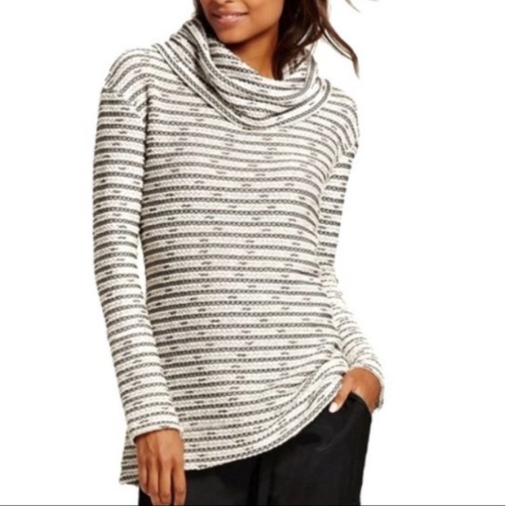 Merona Boucle Cowlneck Knit Cream & Black Sweater Medium